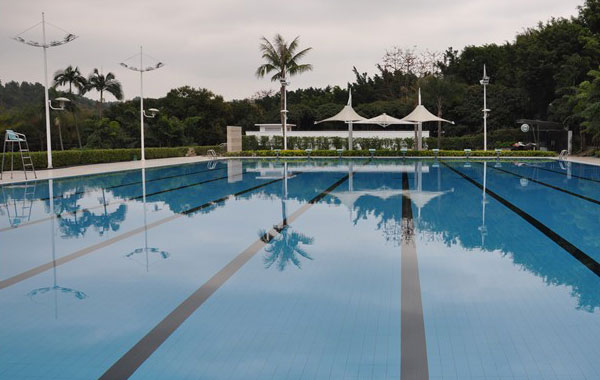 鄭州二十一世紀(jì)室外游樂場 鄭州二十一世紀(jì)室外游樂場